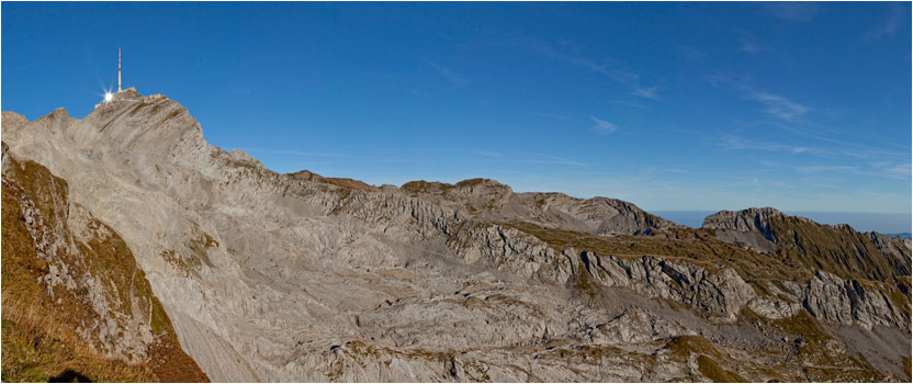 Säntis  in der Morgenstimmung, Sicht  aus dem Wanderweg am Lisengrat