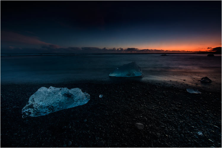 Blaue Stunde am Eisstrand