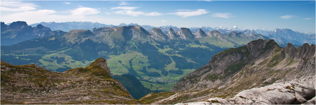 Churfirsten im Sommerkleid, Blick aus dem Säntis, 2500m üM