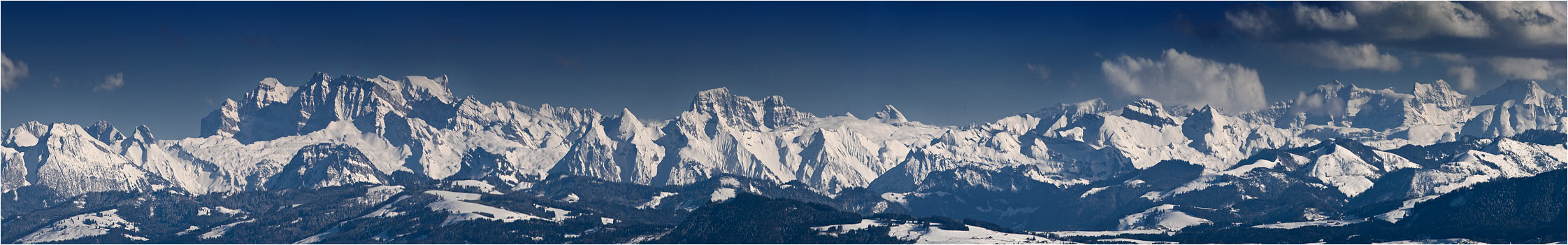 Frisch verschneiten Alpen der Zentralschweiz, Blick aus der Hochwacht, Zürcher Oberland