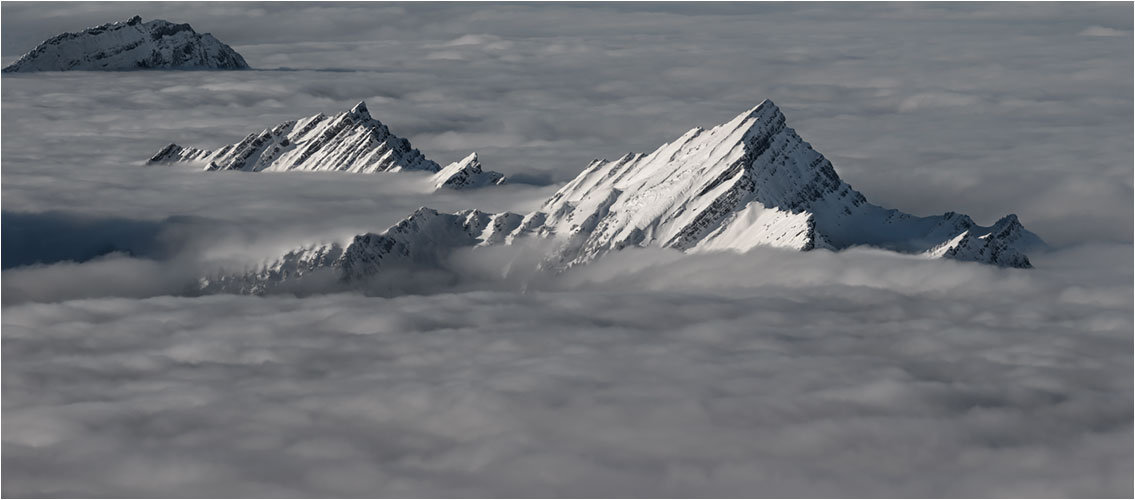 Dezember. Nebelmeer vom Säntis aus fotografiert