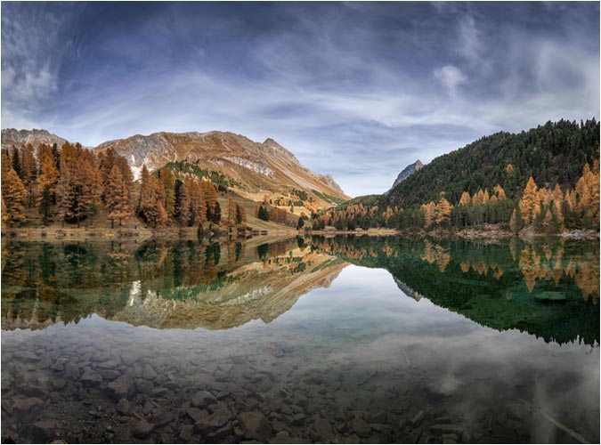 Perfekte Seespiegelung am Lai da Palpuegna, Bergün