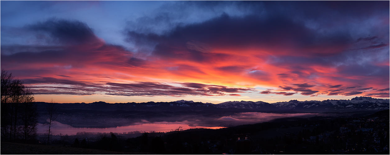 Grandiose Stimmung am Horizont. Vorne der Greifensee