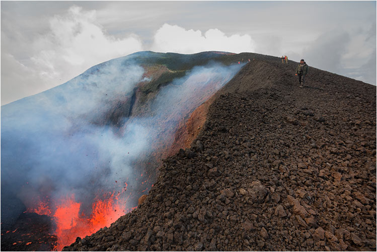 Ganz schön heiss diese offene Feuerstelle