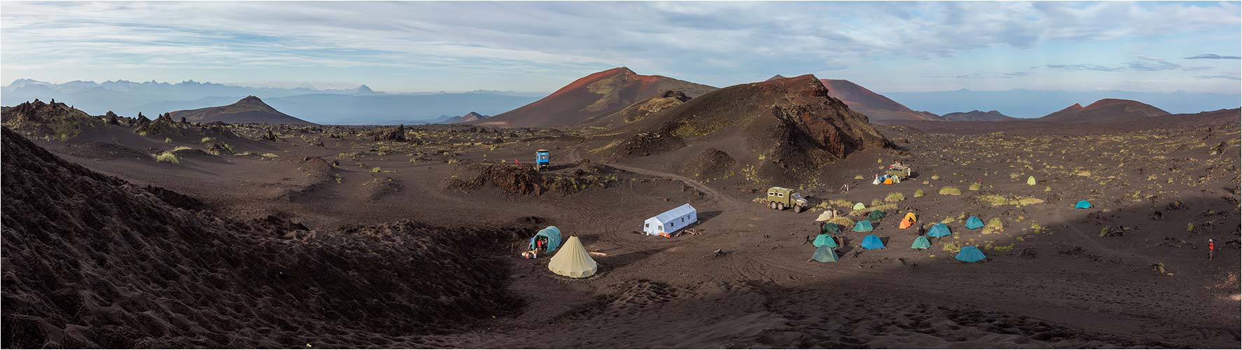 Das Basislager vom Tolbatschik Vulkan, ca. 4 km vom Hauptkrater entfernt.
