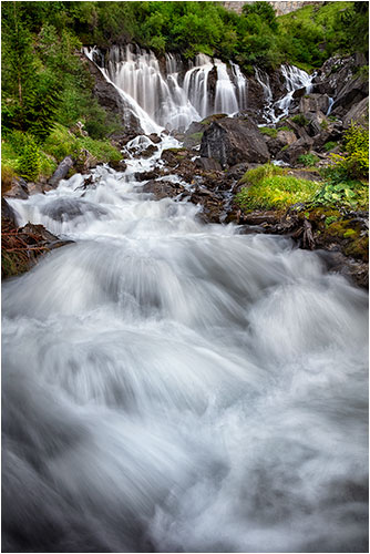 September. Die 7 Brunnen-Wasserfälle im Simmental