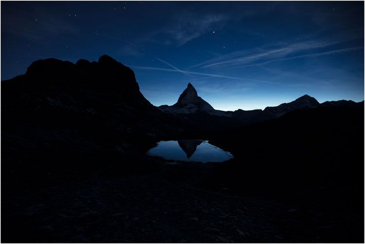 Die erste Sternen sind sichtbar. Riffelsee