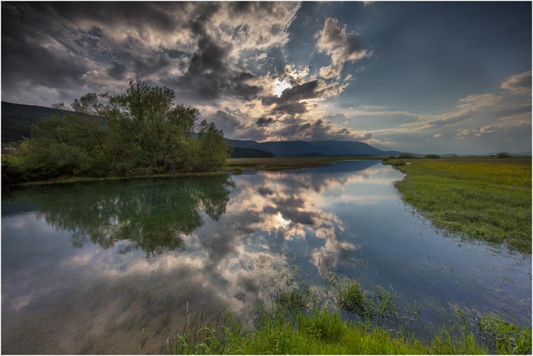 Die dunklen Wolken kommen sehr schnell...