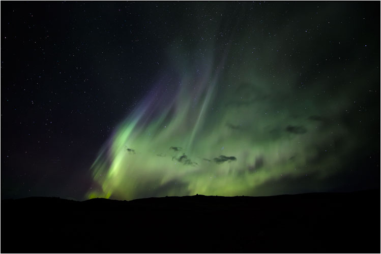 Wie ein Tuch im Wind bewegt sich das Polarlicht