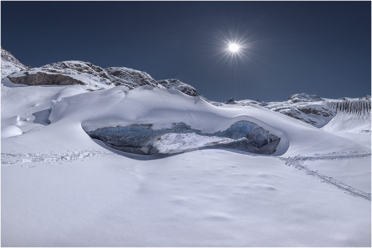 Ein Jahr später bleibt nicht mehr viel übrig von der vordere Eishöhle Val Roseg