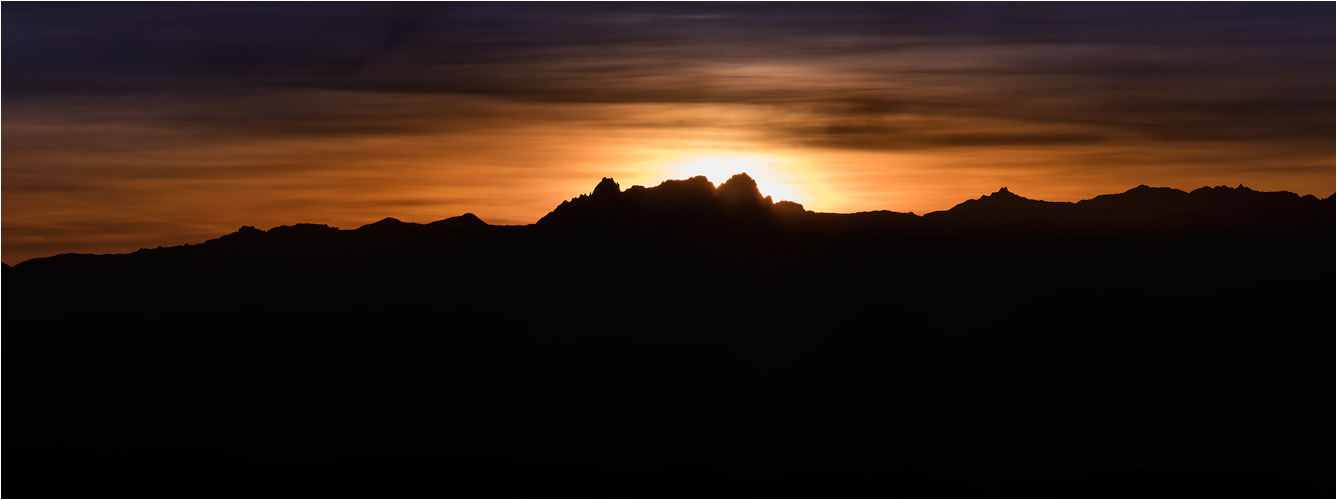 Sonnenaufgang auf den Glarneralpen, Ausblick aus der Forch, Zürioberland